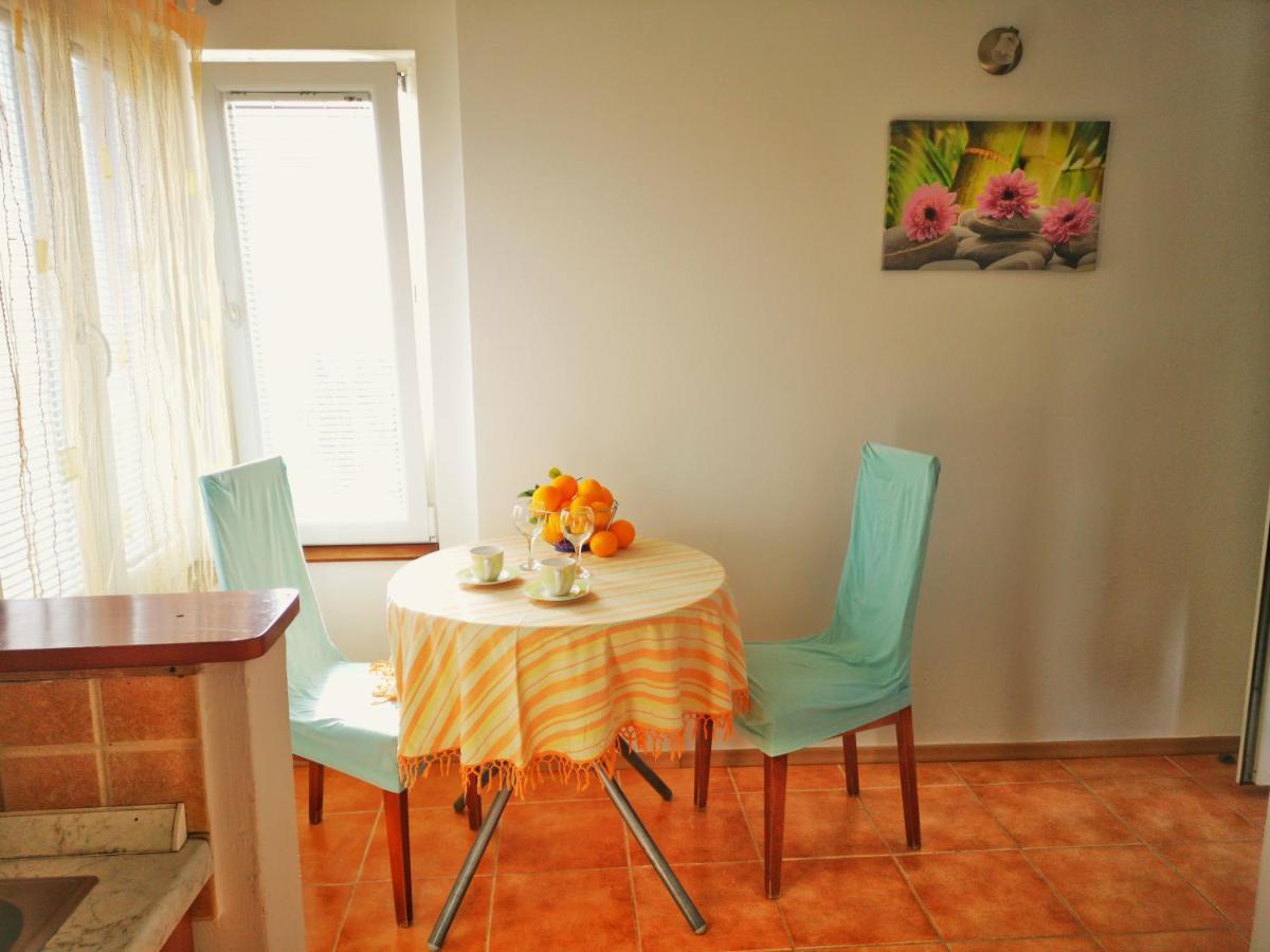 Apartments Venci ビビニェ エクステリア 写真