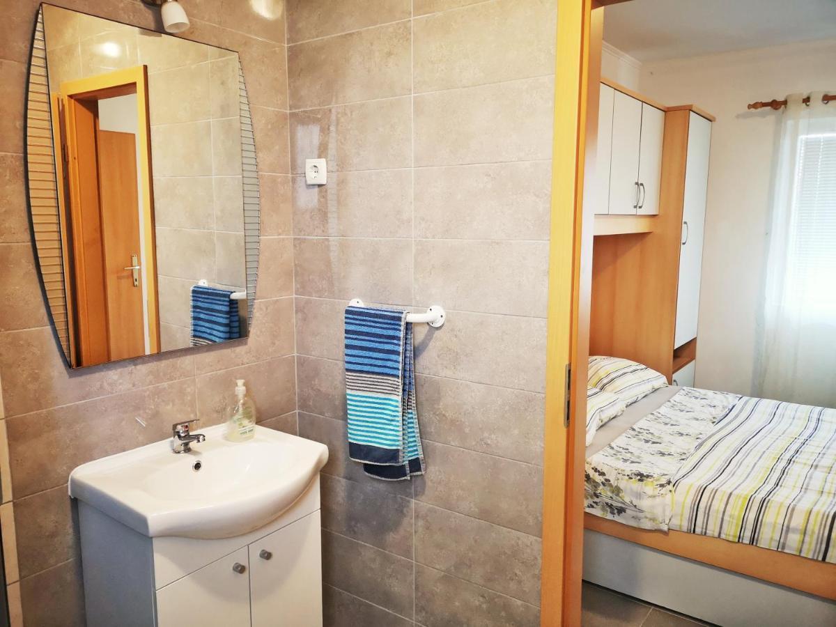 Apartments Venci ビビニェ エクステリア 写真
