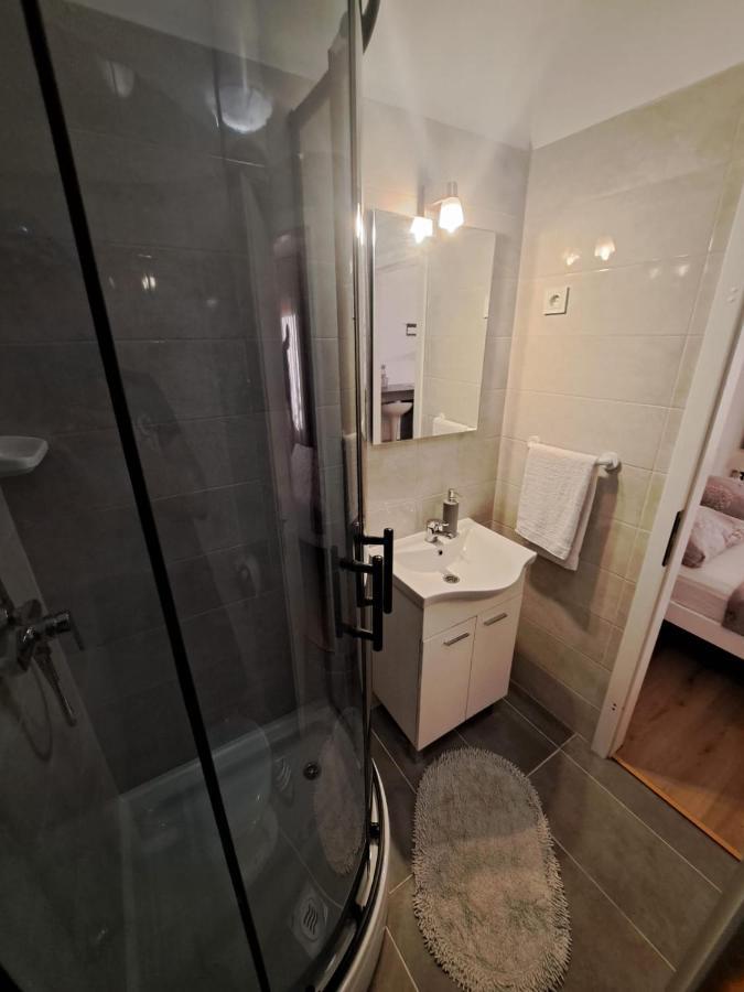 Apartments Venci ビビニェ エクステリア 写真