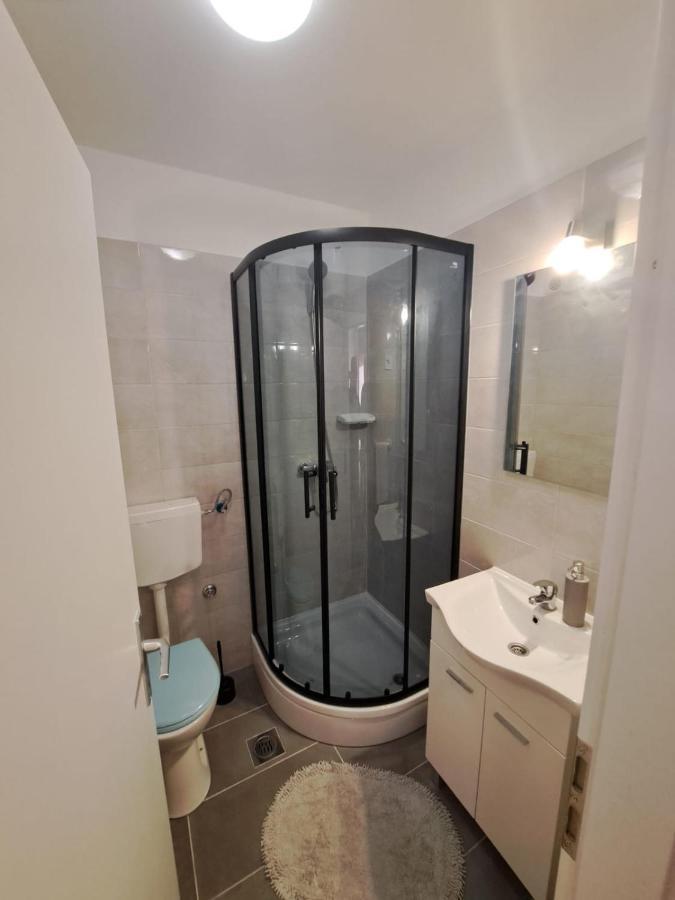 Apartments Venci ビビニェ エクステリア 写真