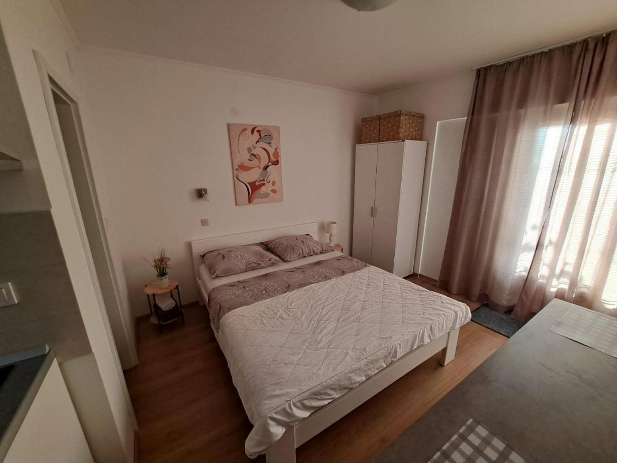 Apartments Venci ビビニェ エクステリア 写真
