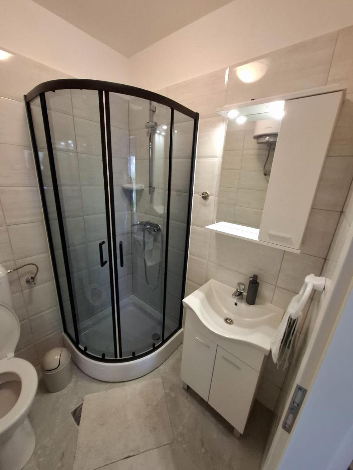 Apartments Venci ビビニェ エクステリア 写真